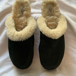 Ugg clogs - black size 8
